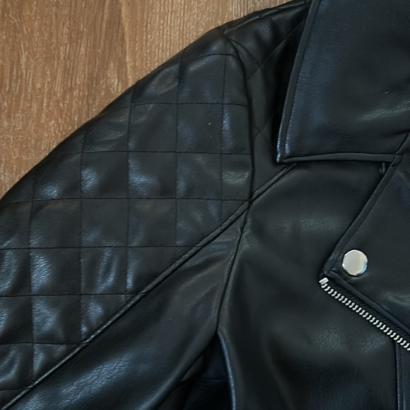 Girl’s Leather Jacket, Size 14-16, Black - Picture 4 of 6